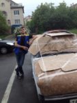 雹から車を守れ！ロシア人の工夫がすごい