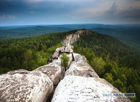 巨石文明の痕跡 それとも天然の産物 ロシア各地に点在する謎の巨岩 おそロシ庵