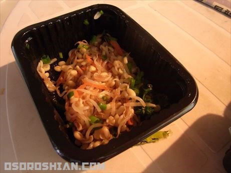 お弁当のもやしサラダ